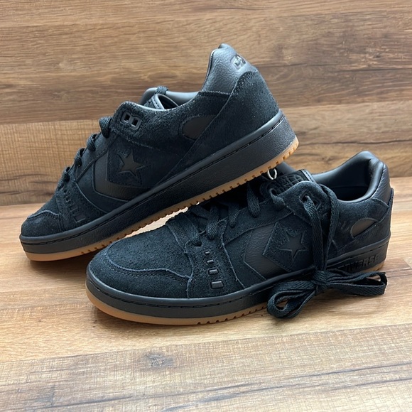 Converse  Black Sneakers - Picture 1 of 9